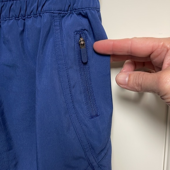 Lulu LR Tracker Shorts - Picture 2 of 7